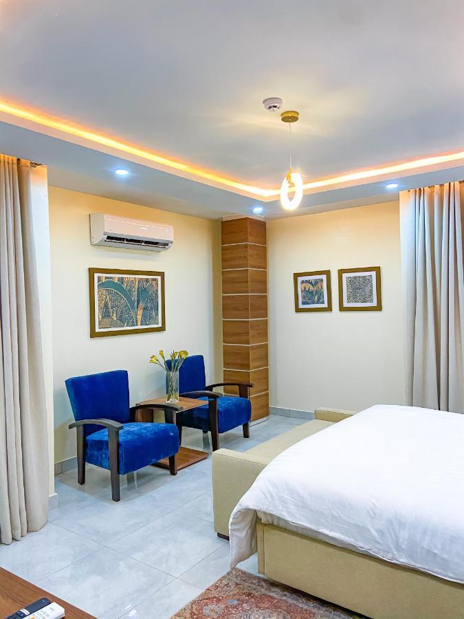 Plush Hotel,Абуджа Екстер'єр фото